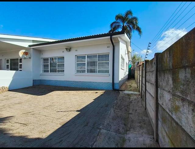 5 BEDROOM HOUSE FOR SALE IN NORWOOD